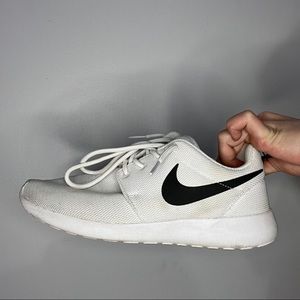 Women’s Nike Roshe Shoes